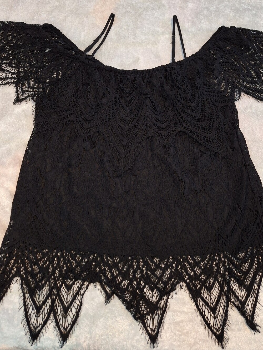 Black Lace Off-The-Shoulder Blouse Cami Strap Scalloped Hem Top Womens Large - Picture 2 of 9